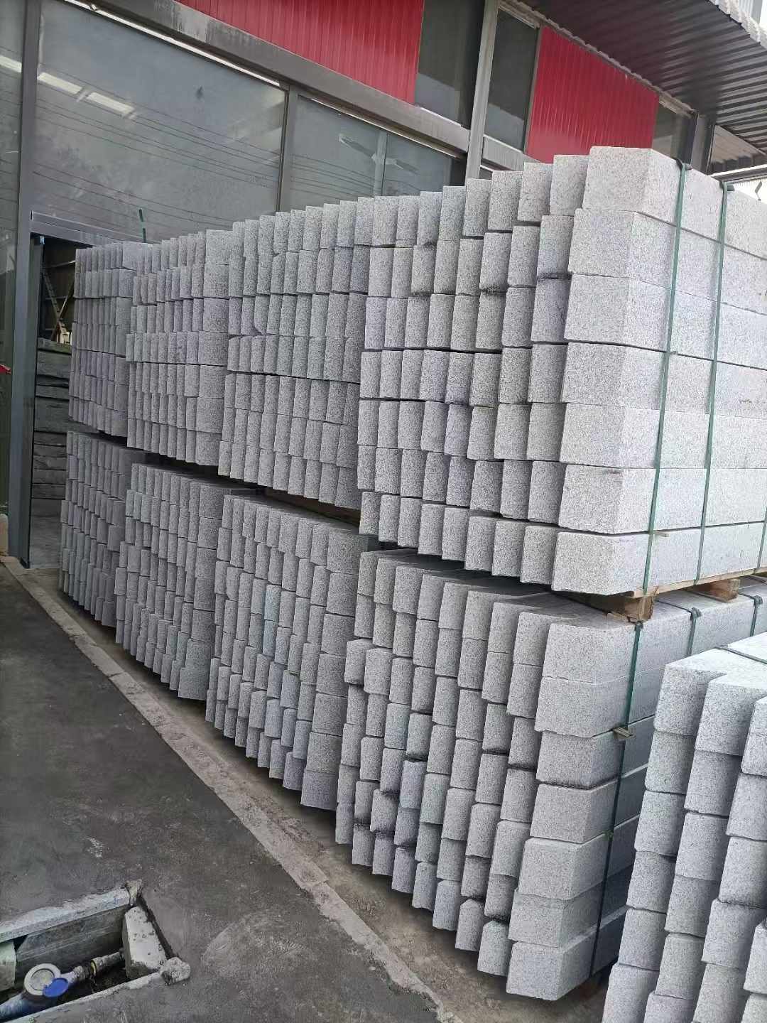 岳阳芝麻白树围石 树池